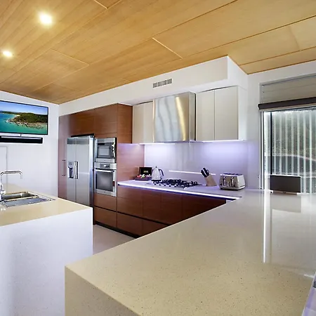 Peppers Noosa Resort And Villas Exterior photo A modern Australian kitchen