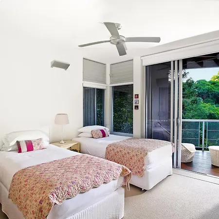 Peppers Noosa Resort And Villas Exterior photo A bedroom at the resort