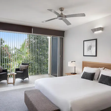 Peppers Noosa Resort And Villas Exterior photo A bedroom at the hotel